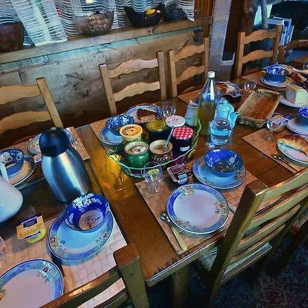 Chambres D'hotes A L'oree Du Bois B&B 레우쉬